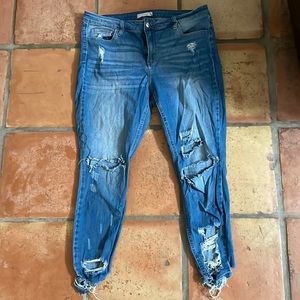 Ripped Skinny Cropped Jeans